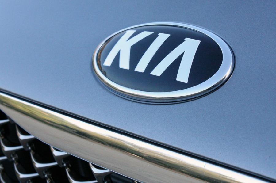  Kia K900 V8 2015 года  (фото 4 из 44)